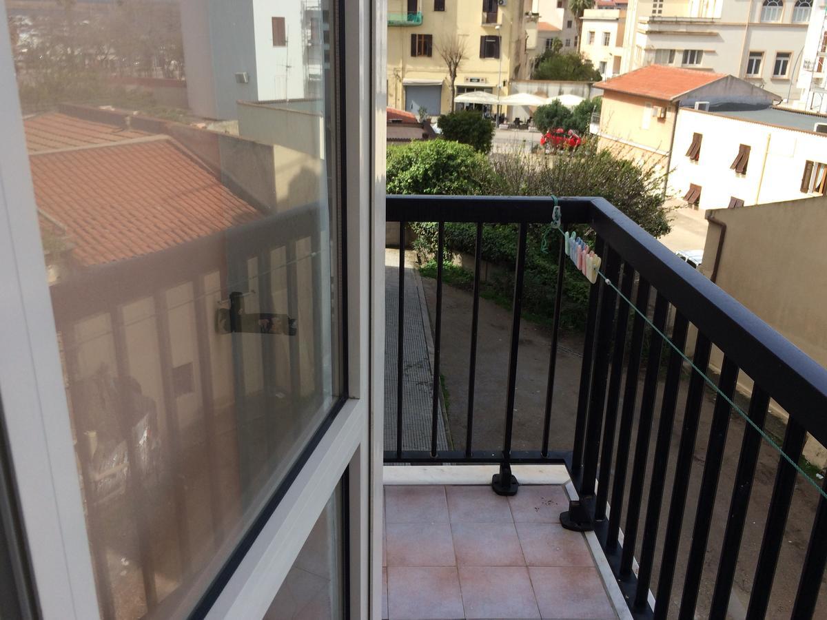 B&B Centro Del Porto Альгеро Экстерьер фото